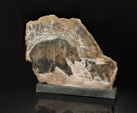 Панно «Медведь-символ Пермского края» малое. Уральский поделочный камень